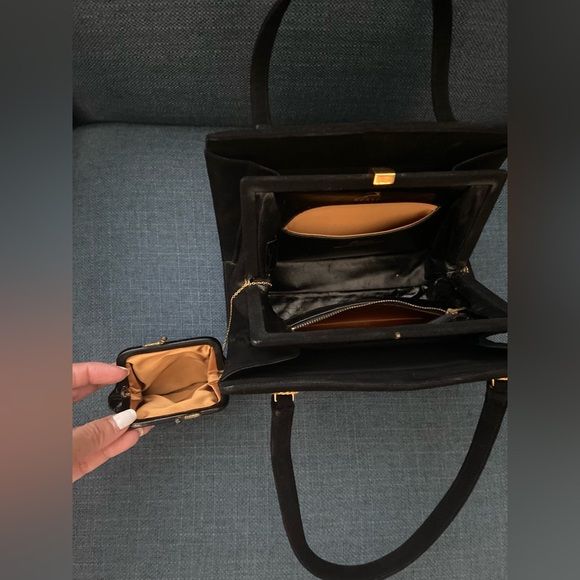 Vintage 2 Pieces Black Suede Leather Top Handle Handbag Gold Hardware Bee Accent - Picture 10 of 16